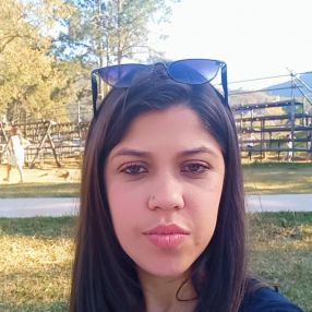 Isabela Maria, Babysitter in Poços de Caldas