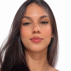 Andressa, Babá em Matinhos