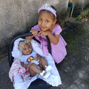 Larissa, Família em Araxá