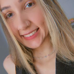 Isis, Babá em Salto