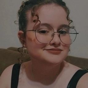 Hellen Maria, Babá em Saltinho