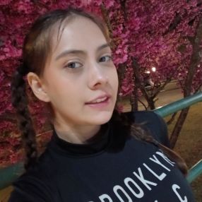 Carolina, Babá em Irati