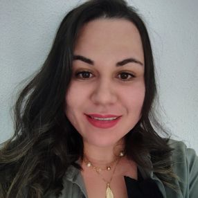 Lais, Babá em Louveira