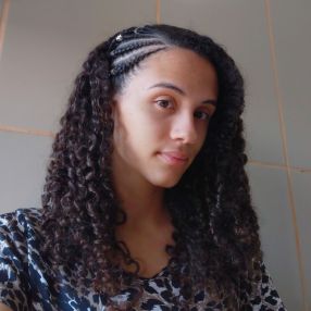 Débora Letícia, Babá em Mandaguaçu