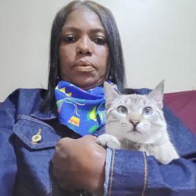 Carla, Babá em Casimiro de Abreu