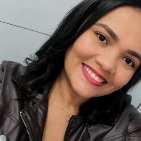 Glenia, Babysitter in Navegantes