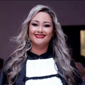 Vitória, Babá em Balneário Piçarras