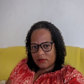 Amanda, Babá em Camaçari