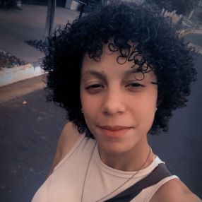 Ana, Babá em Uberlândia