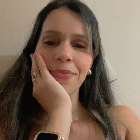 Aline, Babysitter in Resende