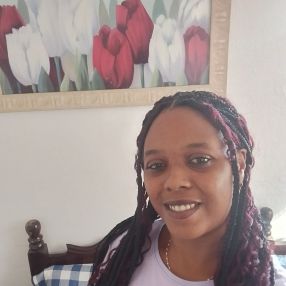 Ester, Babá em Leopoldina