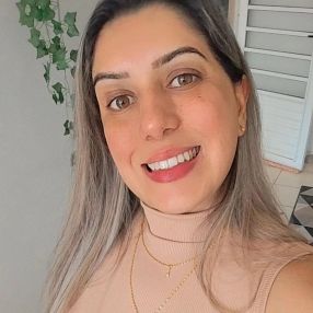 Aline, Babá em Marília