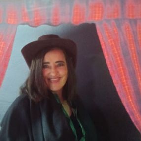 Adriana  Cristina, Babá em Itaúna