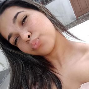 Mayara, Babá em Campo Magro