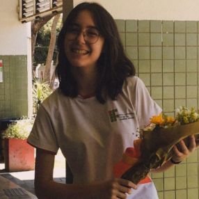 Alice, Babá em Medianeira