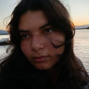 Karina, Babá em Matinhos
