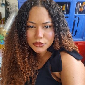 Stefany, Babá em Candeias