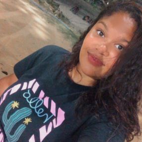 Stephanie, Babá em Pinhalzinho