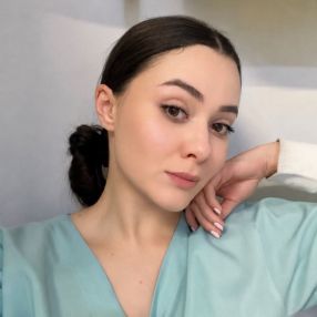 Emily, Babá em Montenegro