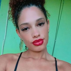Nayara, Babá em Viana