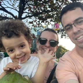 Marcela, Família em Vitória