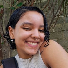 Linda Monique, Babá em Pedro Leopoldo