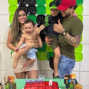 Bayron, Família em Barra dos Coqueiros