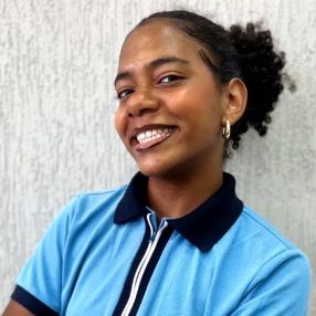Ana Cecilia, Babysitter in Açailândia