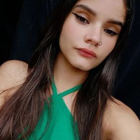 Larissa, Família em Pouso Redondo