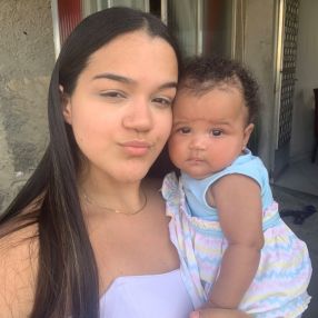 Julia, Família em São João de Meriti