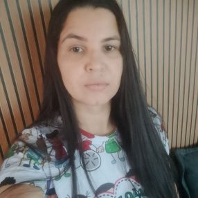 Daiane, Babá em Ibirité
