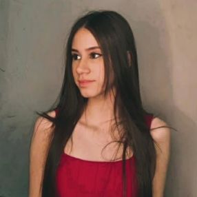 Larissa, Babá em Joanópolis
