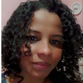 Juliene, Babá em Pará de Minas