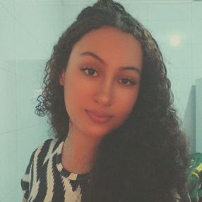 Larissa, Babá em Barrinha