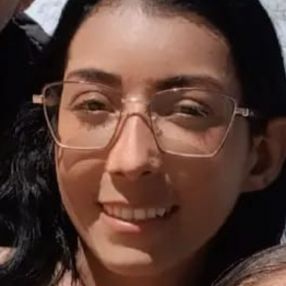 Gabriela, Babá em Caraguatatuba
