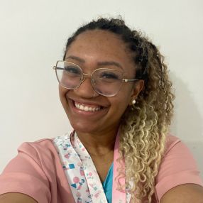 Karoline, Babá em Imbituba