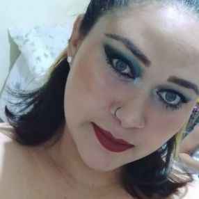 Evila soraya, Babá em Extrema