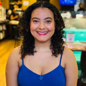 Lívia, Babysitter in Fortaleza