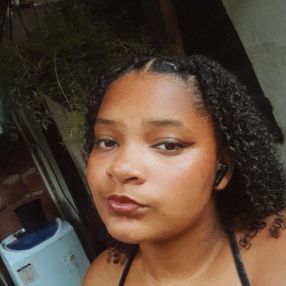 Thayna, Babá em Serrania