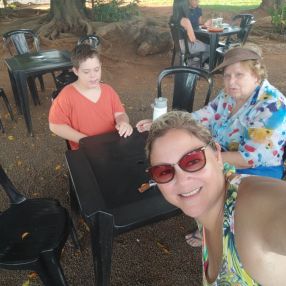 ROBERTA, Família em Cosmópolis