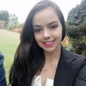 Eloiza Estefani, Família em Caratinga