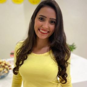 Sarah, Babá em Assis