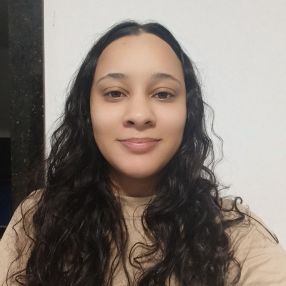 Vanessa, Babá em Linhares