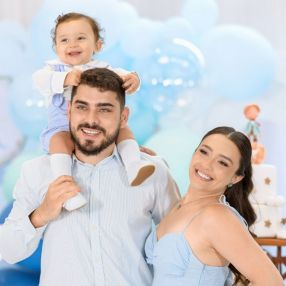 Esmaylhom, Família em Vitória