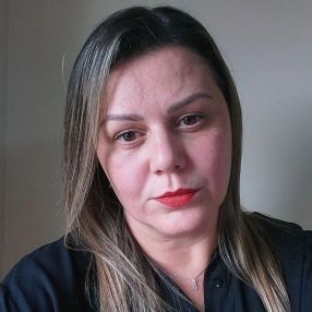Thatiane, Babá em Tijucas
