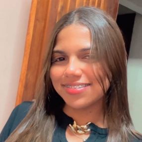 Diana, Babá em Caratinga
