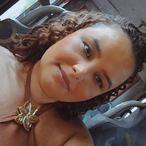 Daniele, Babá em Rio Acima