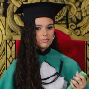 Emilly, Babá em São Sebastião de Lagoa de Roça