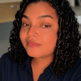 Brenda, Babá em Recife