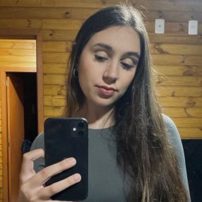 Larissa, Babá em Passo de Torres